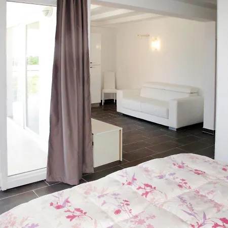 Apartamento Apartment Villa Cube-2